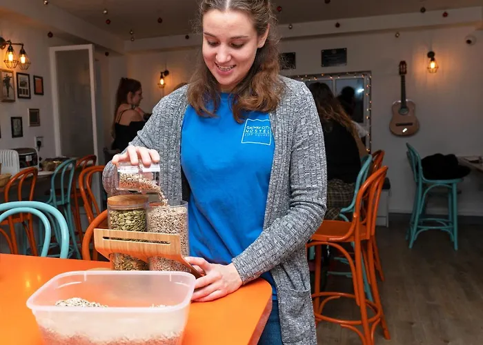 Galway City Hostel *