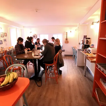 Galway City Hostel *