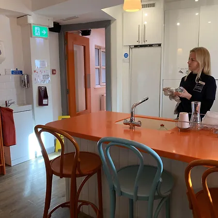 Galway City Hostel *