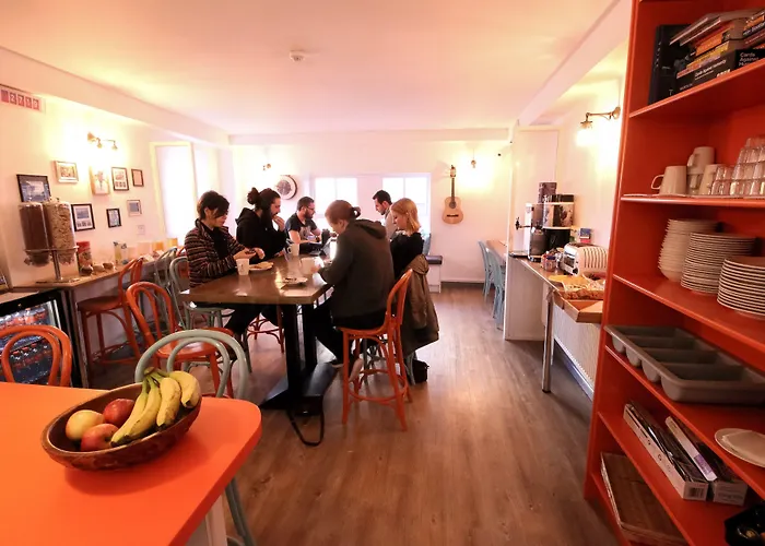 Galway City Hostel *